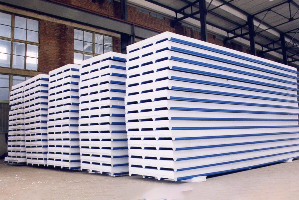 طول عمر و مقاومت بالای ساندویچ-پانل سقفی و دیواری