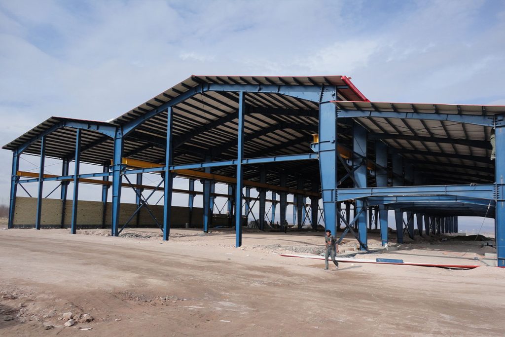 سوله چند دهانه با ستون میانی